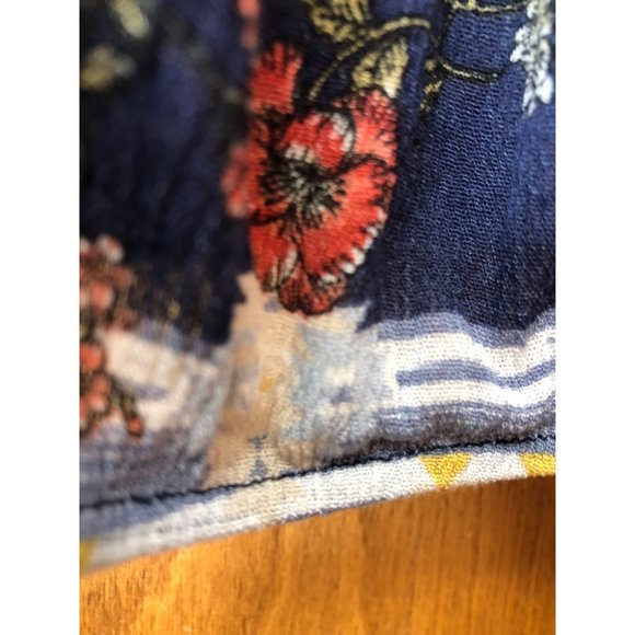 Altar'd State Womans Long Sleeve Crop Top Size Small Floral Drawstring Neckline - Picture 7 of 9